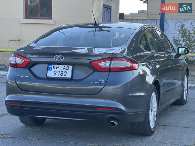 Сірий Форд Фьюжен, об'ємом двигуна 2 л та пробігом 138 тис. км за 11200 $, фото 7 на Automoto.ua