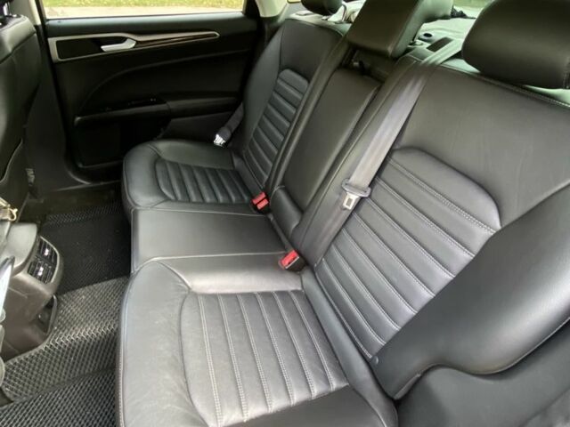 Сірий Форд Фьюжен, об'ємом двигуна 2 л та пробігом 167 тис. км за 12600 $, фото 16 на Automoto.ua