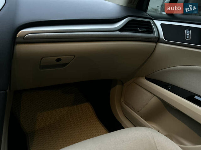 Сірий Форд Фьюжен, об'ємом двигуна 2.49 л та пробігом 290 тис. км за 8899 $, фото 59 на Automoto.ua