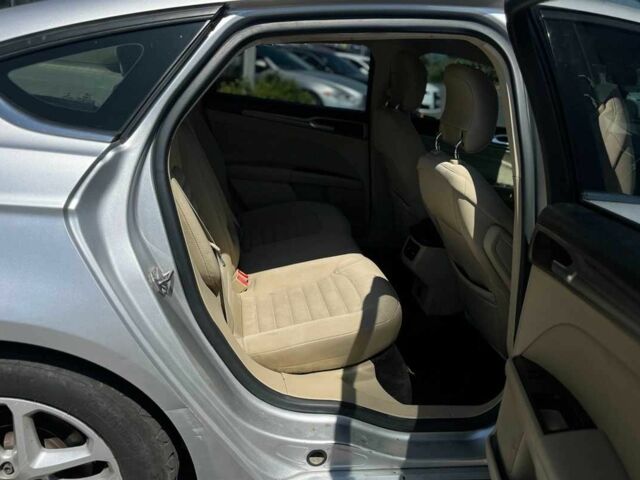 Серый Форд Фьюжн, объемом двигателя 2.5 л и пробегом 285 тыс. км за 9900 $, фото 11 на Automoto.ua