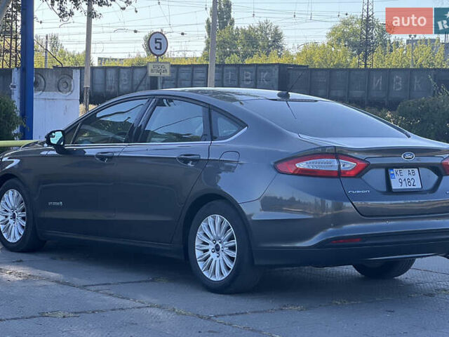 Сірий Форд Фьюжен, об'ємом двигуна 2 л та пробігом 138 тис. км за 11200 $, фото 9 на Automoto.ua
