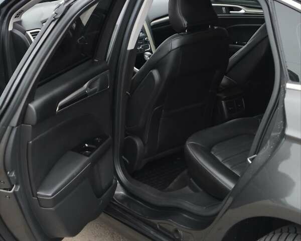Сірий Форд Фьюжен, об'ємом двигуна 2 л та пробігом 155 тис. км за 12500 $, фото 19 на Automoto.ua