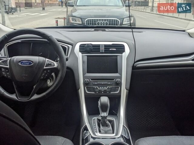 Серый Форд Фьюжн, объемом двигателя 2.5 л и пробегом 263 тыс. км за 8400 $, фото 8 на Automoto.ua