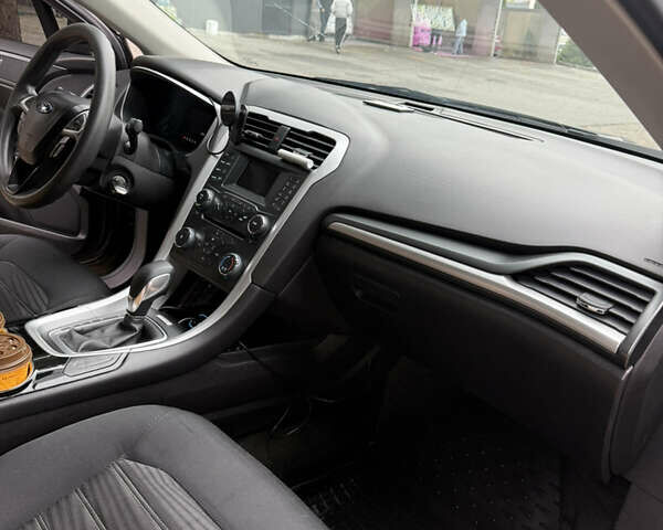 Серый Форд Фьюжн, объемом двигателя 2.5 л и пробегом 127 тыс. км за 10700 $, фото 11 на Automoto.ua