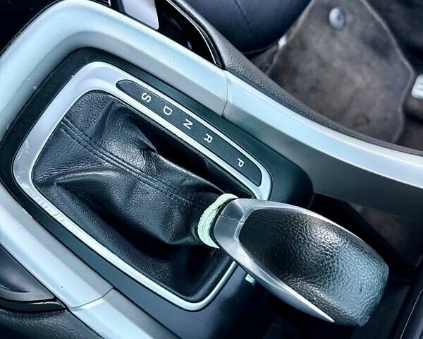 Сірий Форд Фьюжен, об'ємом двигуна 2 л та пробігом 163 тис. км за 8300 $, фото 45 на Automoto.ua