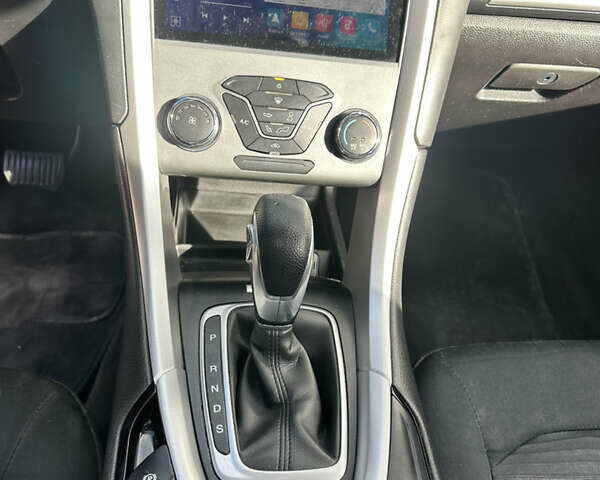 Форд Фьюжн 2015 в Киеве на Automoto.ua Серый Форд Фьюжн, объемом двигателя 2.4 л и пробегом 272 тыс. км за 7999 $, фото 17 на Automoto.ua