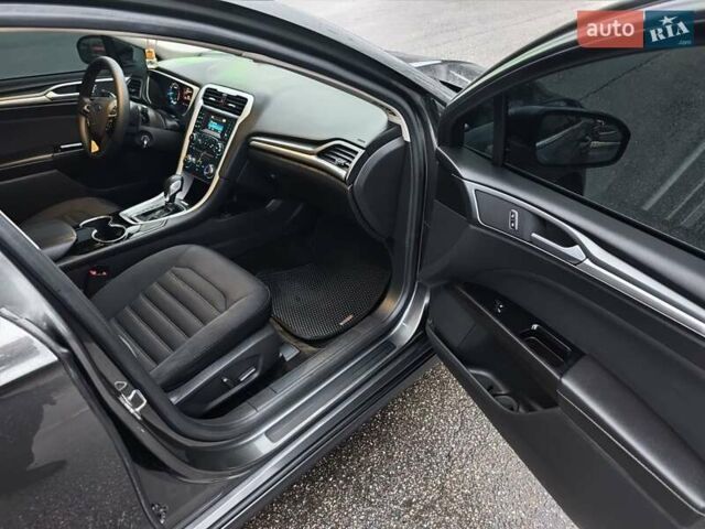 Серый Форд Фьюжн, объемом двигателя 2.49 л и пробегом 180 тыс. км за 9999 $, фото 33 на Automoto.ua