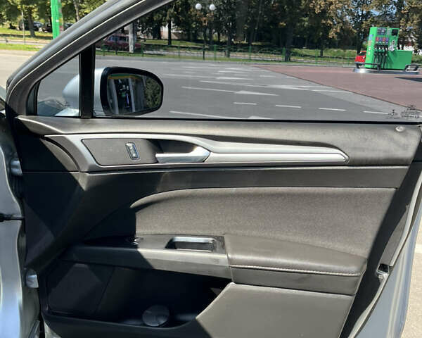 Сірий Форд Фьюжен, об'ємом двигуна 2.49 л та пробігом 120 тис. км за 11000 $, фото 14 на Automoto.ua