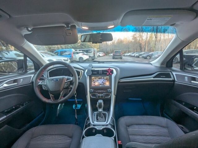 Серый Форд Фьюжн, объемом двигателя 2.5 л и пробегом 138 тыс. км за 10500 $, фото 3 на Automoto.ua