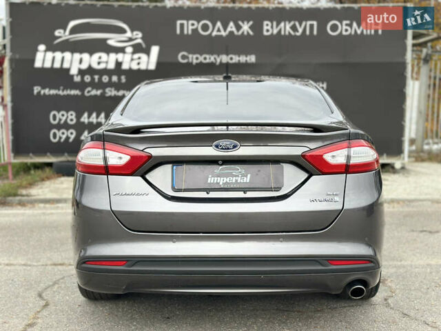 Серый Форд Фьюжн, объемом двигателя 2 л и пробегом 255 тыс. км за 10999 $, фото 4 на Automoto.ua