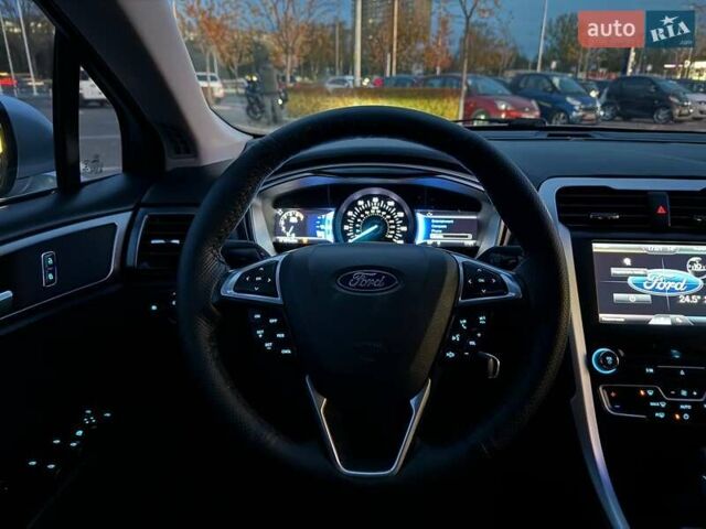 Серый Форд Фьюжн, объемом двигателя 2.49 л и пробегом 171 тыс. км за 12490 $, фото 12 на Automoto.ua