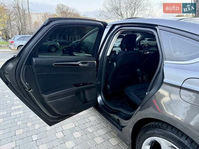 Сірий Форд Фьюжен, об'ємом двигуна 2 л та пробігом 163 тис. км за 8300 $, фото 53 на Automoto.ua