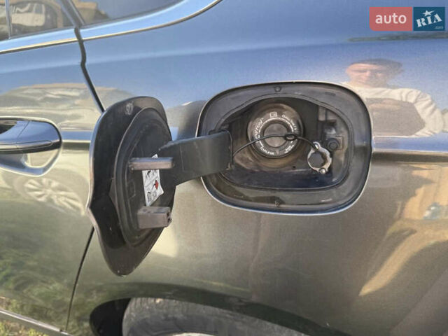 Сірий Форд Фьюжен, об'ємом двигуна 2.49 л та пробігом 233 тис. км за 7200 $, фото 24 на Automoto.ua