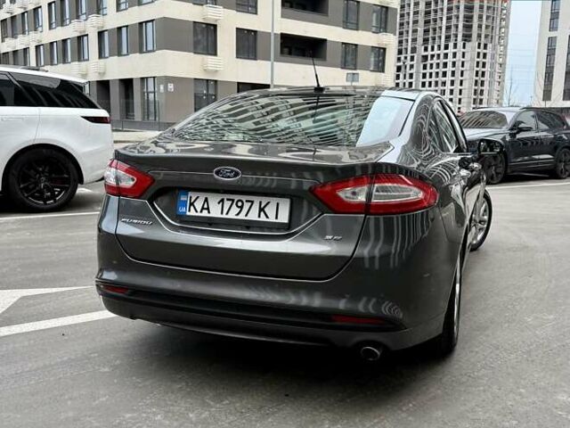 Серый Форд Фьюжн, объемом двигателя 2.5 л и пробегом 157 тыс. км за 9650 $, фото 5 на Automoto.ua