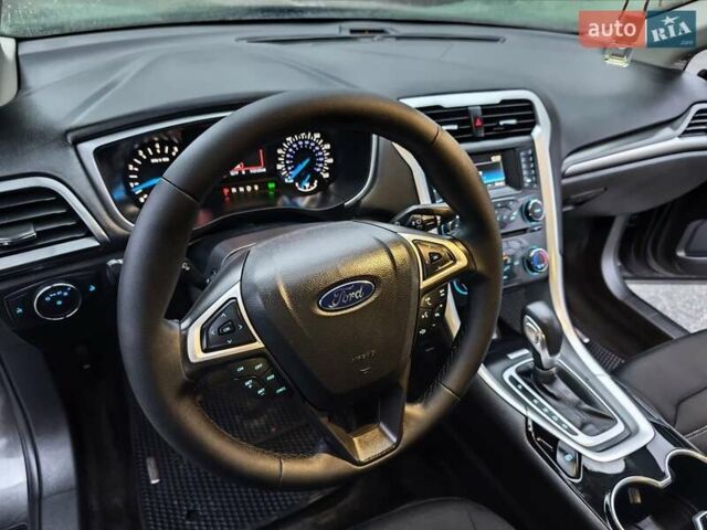 Серый Форд Фьюжн, объемом двигателя 2.49 л и пробегом 180 тыс. км за 9999 $, фото 30 на Automoto.ua