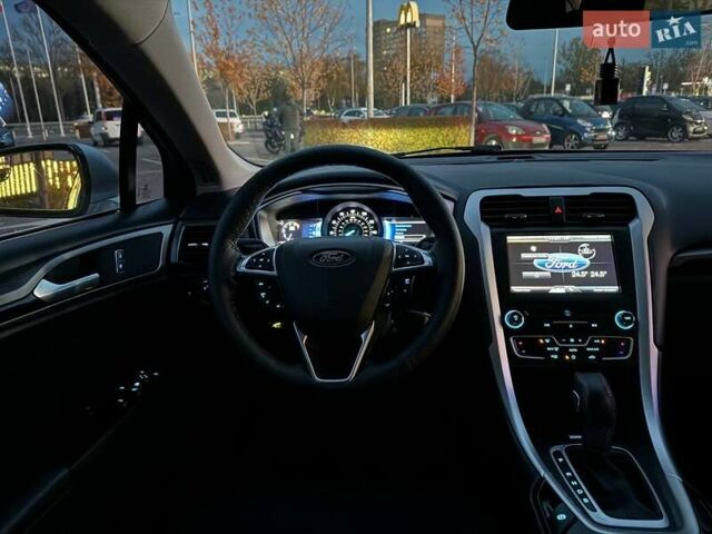 Серый Форд Фьюжн, объемом двигателя 2.49 л и пробегом 171 тыс. км за 12490 $, фото 13 на Automoto.ua