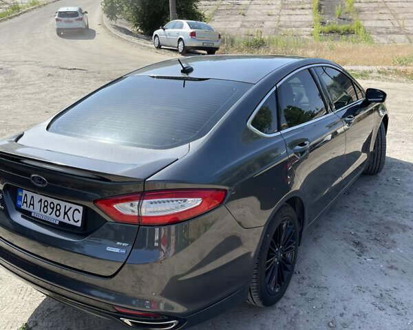 Сірий Форд Фьюжен, об'ємом двигуна 2 л та пробігом 129 тис. км за 12000 $, фото 11 на Automoto.ua