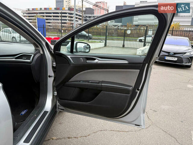 Сірий Форд Фьюжен, об'ємом двигуна 2 л та пробігом 148 тис. км за 11500 $, фото 13 на Automoto.ua