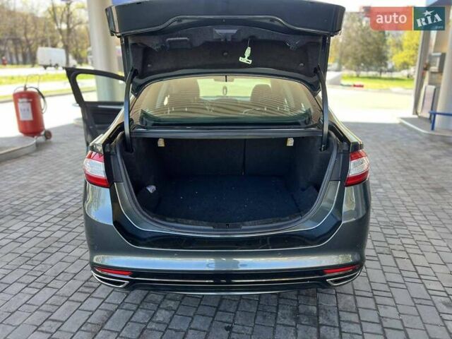 Форд Фьюжн 2015 в Николаеве на Automoto.ua Серый Форд Фьюжн, объемом двигателя 2 л и пробегом 208 тыс. км за 10900 $, фото 36 на Automoto.ua