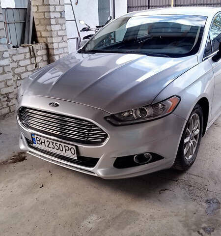 Серый Форд Фьюжн, объемом двигателя 2.49 л и пробегом 165 тыс. км за 7000 $, фото 3 на Automoto.ua