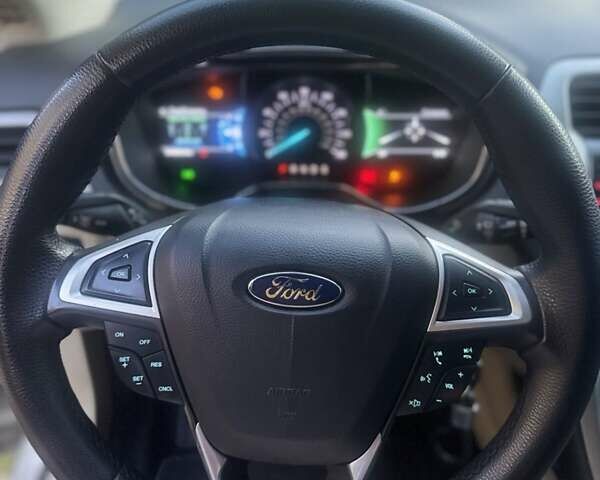 Сірий Форд Фьюжен, об'ємом двигуна 2.5 л та пробігом 240 тис. км за 10000 $, фото 15 на Automoto.ua