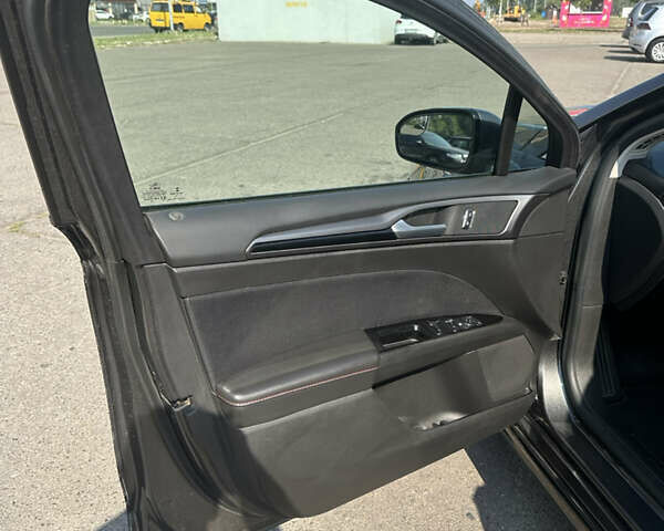 Сірий Форд Фьюжен, об'ємом двигуна 2.5 л та пробігом 140 тис. км за 11000 $, фото 9 на Automoto.ua