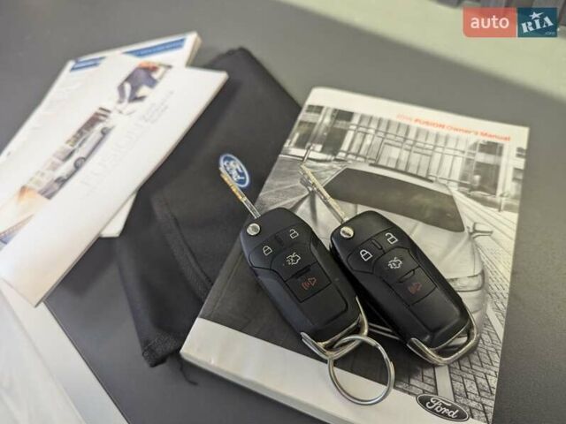 Сірий Форд Фьюжен, об'ємом двигуна 2.49 л та пробігом 138 тис. км за 10500 $, фото 21 на Automoto.ua