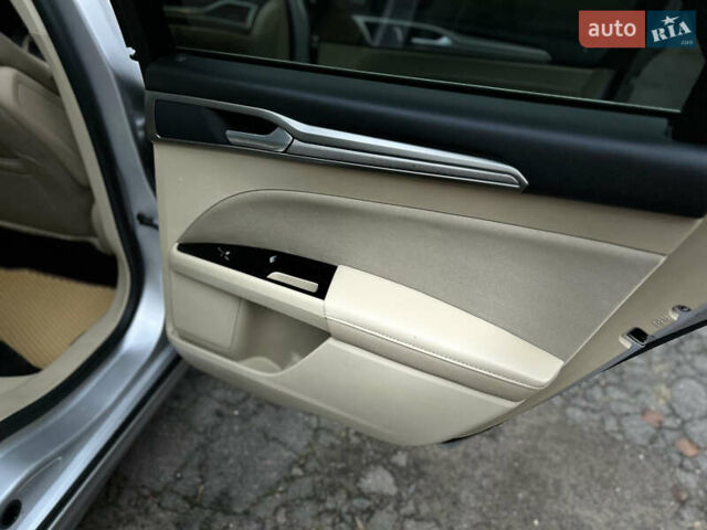 Сірий Форд Фьюжен, об'ємом двигуна 2.49 л та пробігом 290 тис. км за 8899 $, фото 37 на Automoto.ua