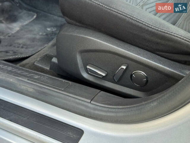 Сірий Форд Фьюжен, об'ємом двигуна 2.49 л та пробігом 270 тис. км за 7999 $, фото 22 на Automoto.ua