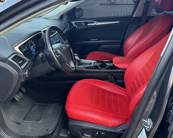 Серый Форд Фьюжн, объемом двигателя 2.49 л и пробегом 206 тыс. км за 9300 $, фото 16 на Automoto.ua