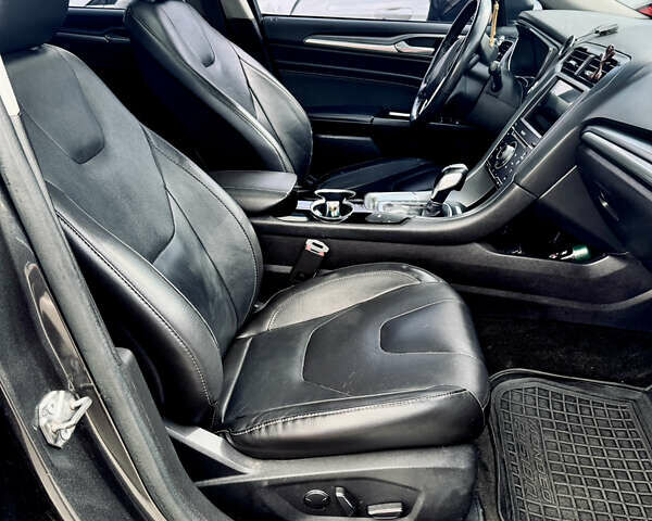 Серый Форд Фьюжн, объемом двигателя 2 л и пробегом 158 тыс. км за 12600 $, фото 7 на Automoto.ua