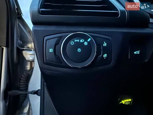 Серый Форд Фьюжн, объемом двигателя 2.49 л и пробегом 171 тыс. км за 12490 $, фото 17 на Automoto.ua