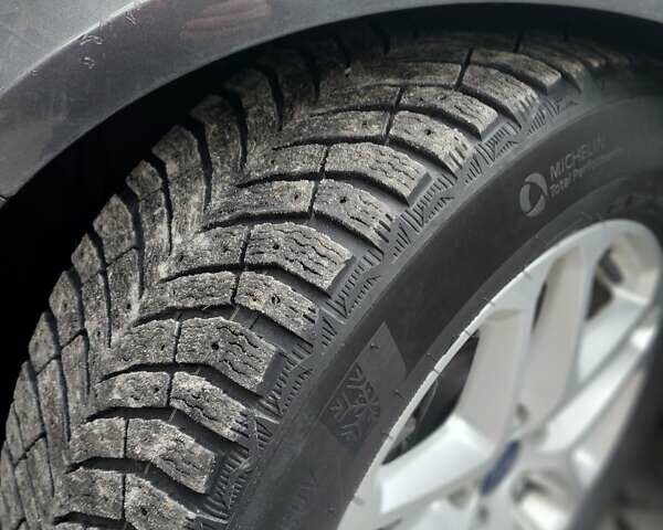 Серый Форд Фьюжн, объемом двигателя 2 л и пробегом 190 тыс. км за 13000 $, фото 8 на Automoto.ua