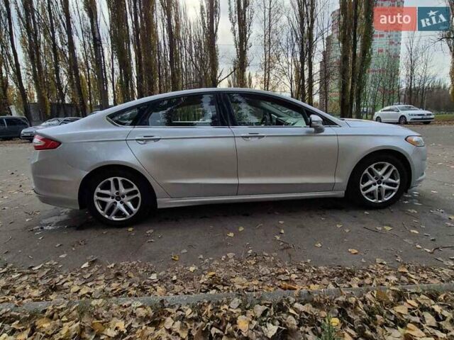 Серый Форд Фьюжн, объемом двигателя 2.49 л и пробегом 184 тыс. км за 9800 $, фото 7 на Automoto.ua