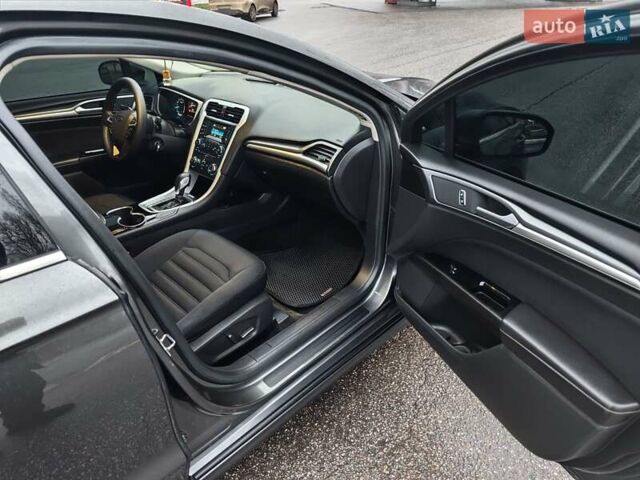 Серый Форд Фьюжн, объемом двигателя 2.49 л и пробегом 180 тыс. км за 9999 $, фото 18 на Automoto.ua