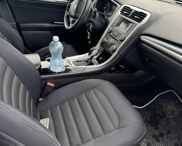 Сірий Форд Фьюжен, об'ємом двигуна 2.49 л та пробігом 210 тис. км за 9000 $, фото 6 на Automoto.ua