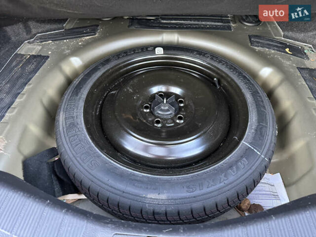 Сірий Форд Фьюжен, об'ємом двигуна 1.5 л та пробігом 248 тис. км за 7900 $, фото 43 на Automoto.ua