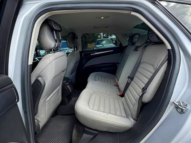 Серый Форд Фьюжн, объемом двигателя 2.5 л и пробегом 140 тыс. км за 10500 $, фото 8 на Automoto.ua