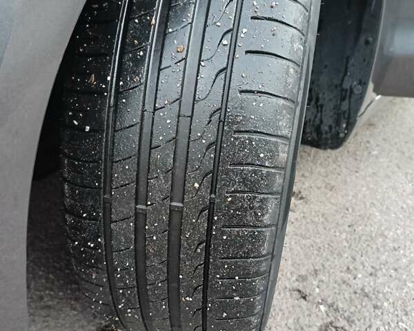 Сірий Форд Фьюжен, об'ємом двигуна 2 л та пробігом 121 тис. км за 12700 $, фото 17 на Automoto.ua