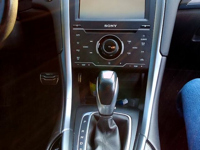 Серый Форд Фьюжн, объемом двигателя 2 л и пробегом 168 тыс. км за 10500 $, фото 6 на Automoto.ua