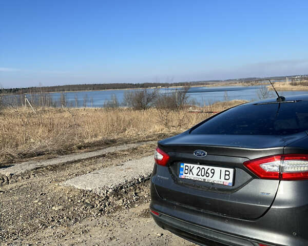 Форд Фьюжн 2015 в Львове на Automoto.ua Серый Форд Фьюжн, объемом двигателя 2.5 л и пробегом 201 тыс. км за 9999 $, фото 4 на Automoto.ua