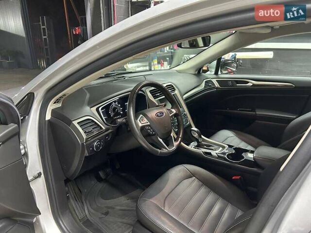 Сірий Форд Фьюжен, об'ємом двигуна 2 л та пробігом 145 тис. км за 11000 $, фото 1 на Automoto.ua