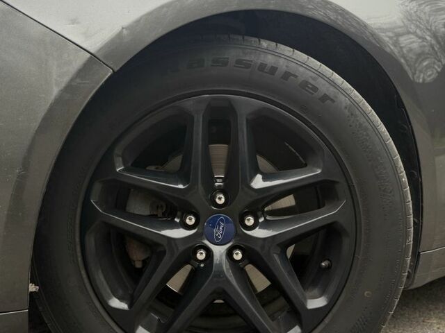 Серый Форд Фьюжн, объемом двигателя 2.5 л и пробегом 170 тыс. км за 7950 $, фото 8 на Automoto.ua