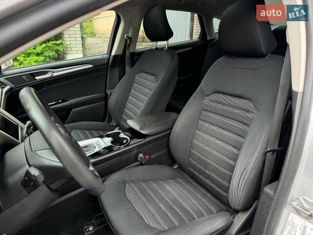 Серый Форд Фьюжн, объемом двигателя 2.5 л и пробегом 270 тыс. км за 8890 $, фото 25 на Automoto.ua