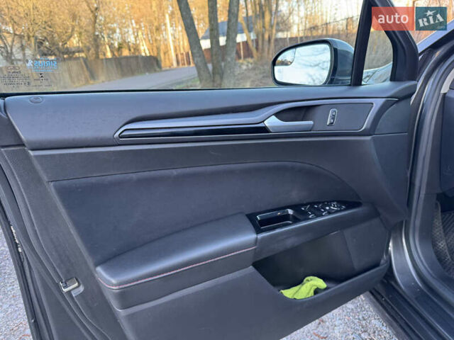 Сірий Форд Фьюжен, об'ємом двигуна 1.5 л та пробігом 248 тис. км за 7900 $, фото 34 на Automoto.ua