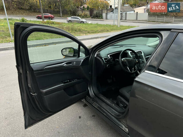 Серый Форд Фьюжн, объемом двигателя 2 л и пробегом 250 тыс. км за 9200 $, фото 20 на Automoto.ua