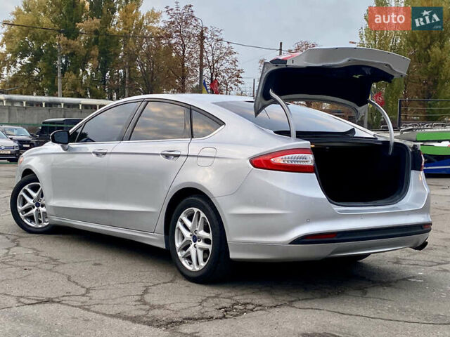 Серый Форд Фьюжн, объемом двигателя 2.49 л и пробегом 194 тыс. км за 9300 $, фото 5 на Automoto.ua