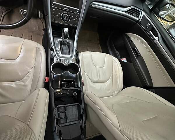 Серый Форд Фьюжн, объемом двигателя 0 л и пробегом 205 тыс. км за 10600 $, фото 9 на Automoto.ua