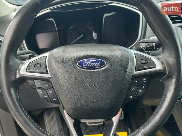 Форд Фьюжн 2015 в Коломые на Automoto.ua Серый Форд Фьюжн, объемом двигателя 2 л и пробегом 165 тыс. км за 10500 $, фото 11 на Automoto.ua