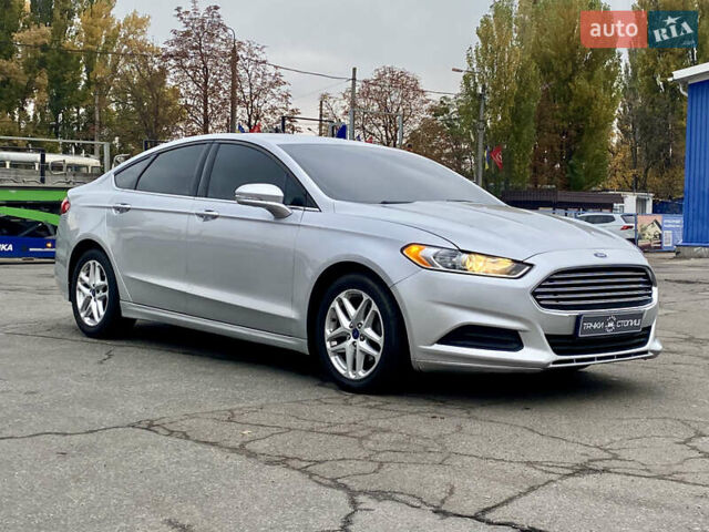 Серый Форд Фьюжн, объемом двигателя 2.49 л и пробегом 194 тыс. км за 9300 $, фото 11 на Automoto.ua